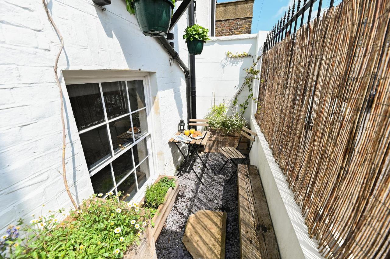 Opulent Georgian Townhouse Overlooking Spencer Square Villa Ramsgate Buitenkant foto